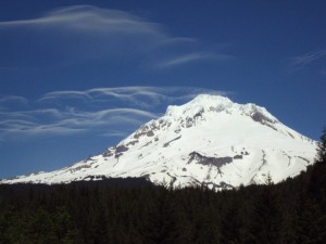 Whispy lenticulars of Mt Hood